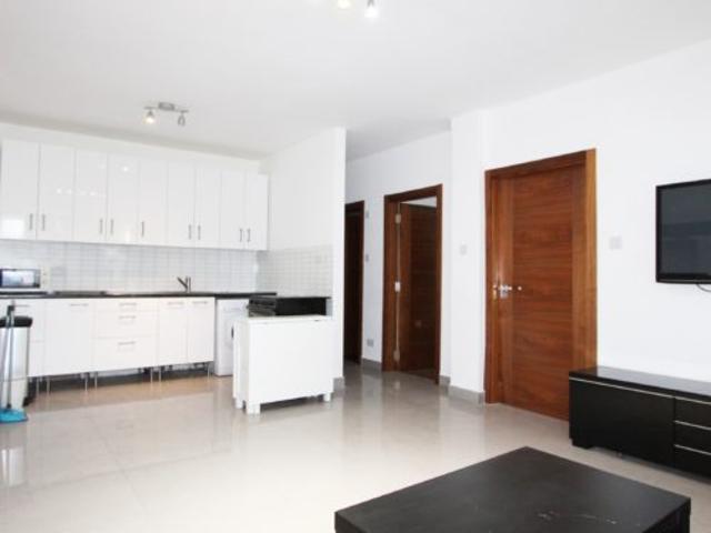 Apartment at Holmdale Gardens, Greater London