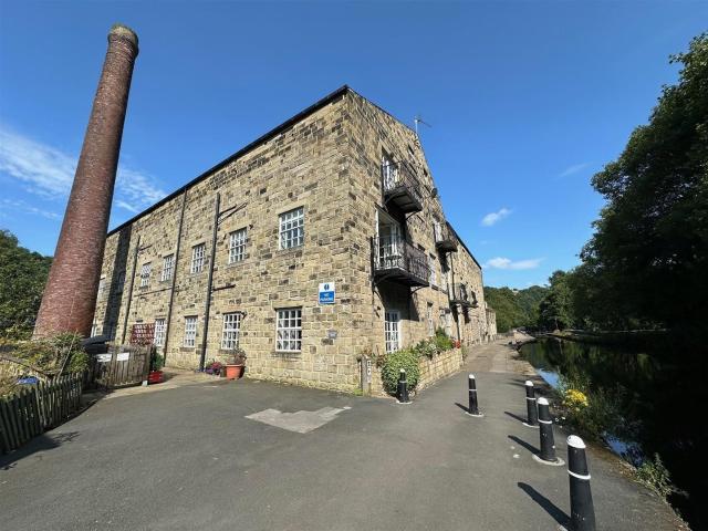 Apartment at Holme Street, Calderdale