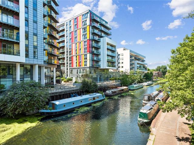 Apartment at Homerton Road, Greater London