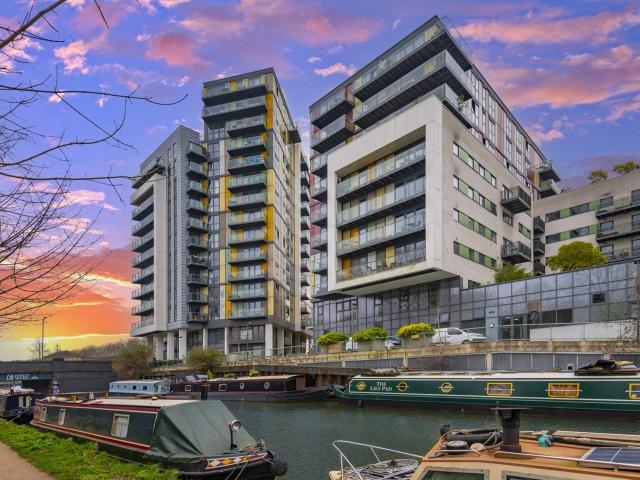 Apartment at Homerton Road, Greater London