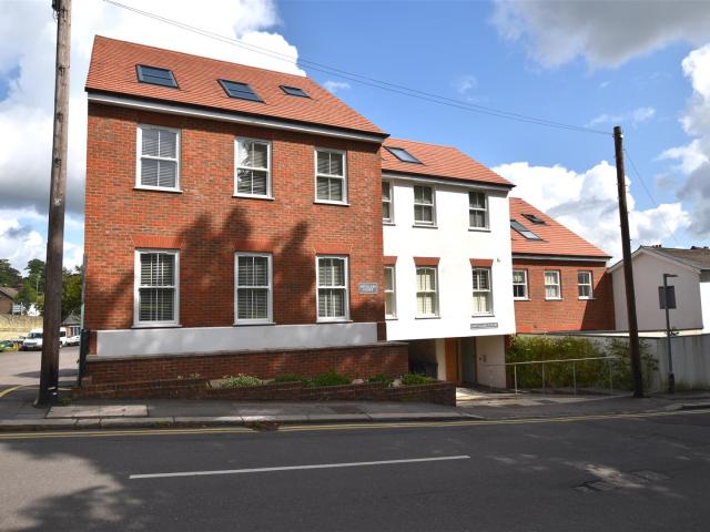 Apartment at Hooley Lane, Reigate and Banstead