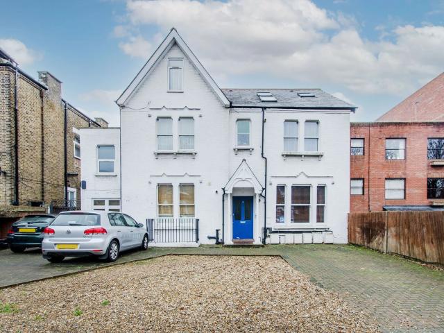 Apartment at Hopton Road, Greater London