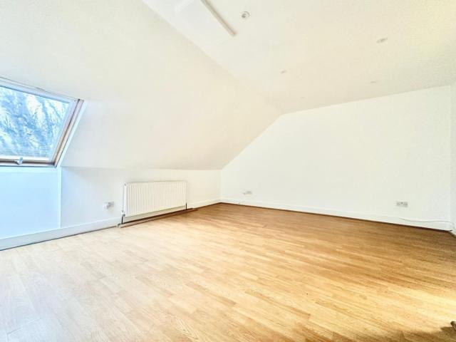 Apartment at Hawarden Grove, Greater London