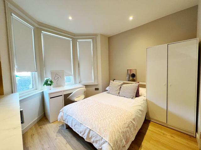 Apartment at Hawks Road, Greater London