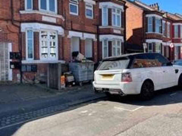 Apartment at Hazelbury Crescent, Luton