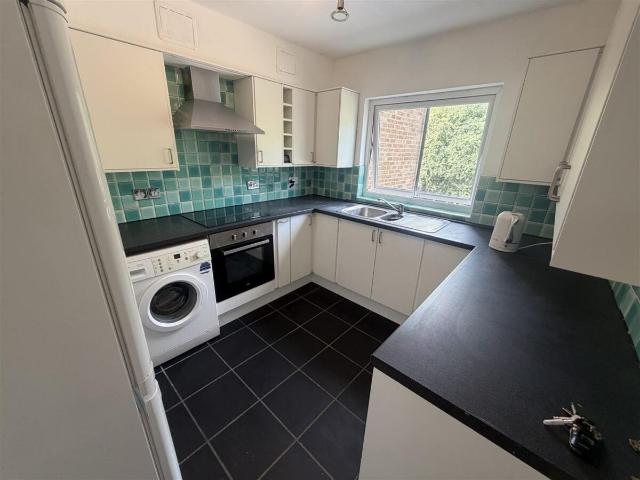 Apartment at Hadleigh Court, Broxbourne