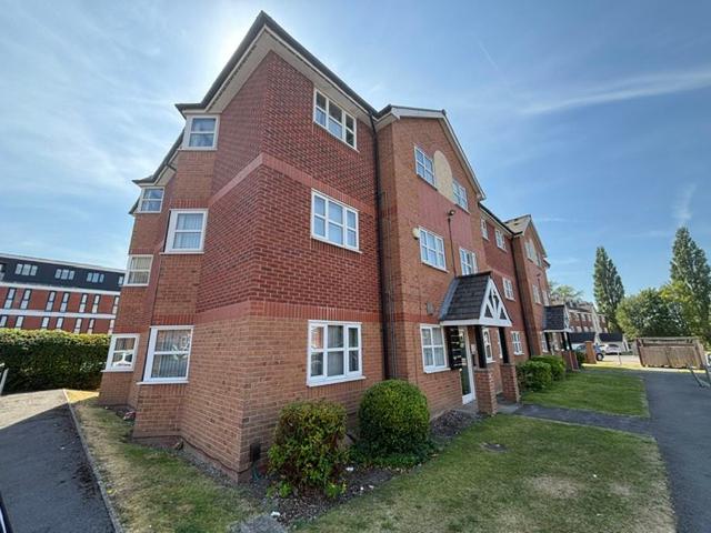 Apartment at Hall Lane, Manchester