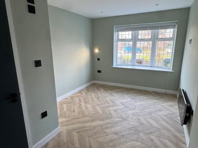 Apartment at Halton Road, Chadwell St Mary