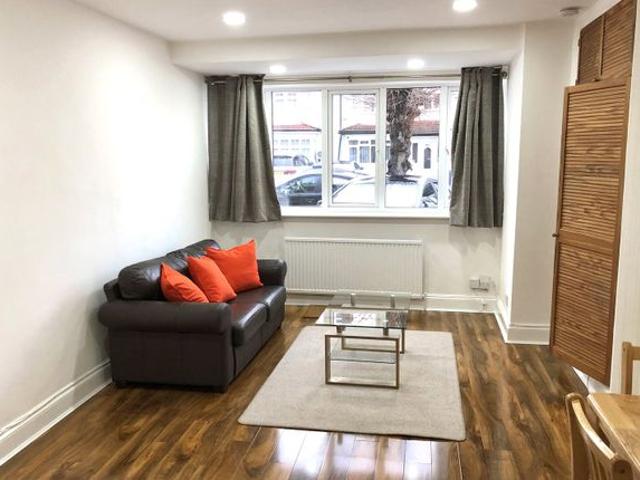 Apartment at Hamilton Road, Greater London