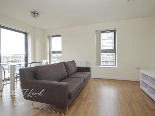 Apartment at Hamlets Way, Greater London
