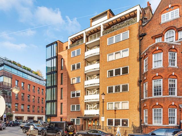 Apartment at Hans Crescent, Greater London