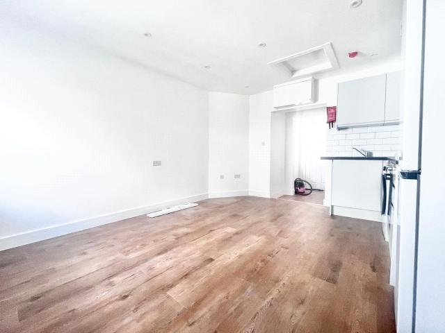 Apartment at Hanworth Road, Greater London
