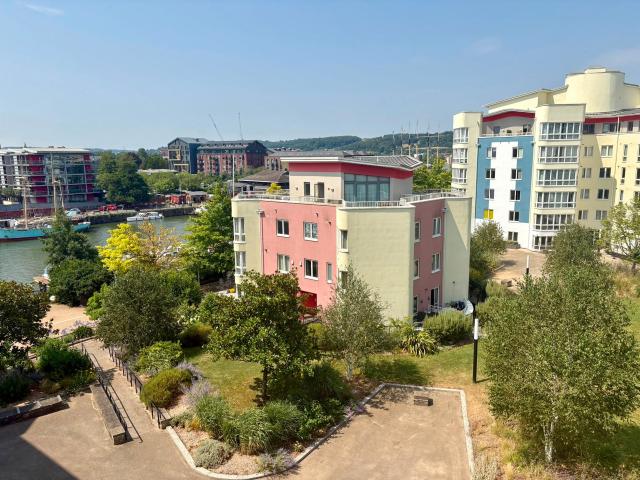 apartment at Harbourside, The Crescent, BS1 5JP