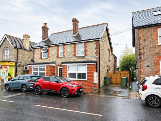 Apartment at Harecombe Road, Wealden