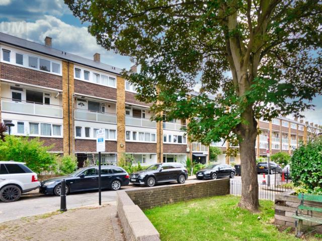 Apartment at Harpley Square, Greater London