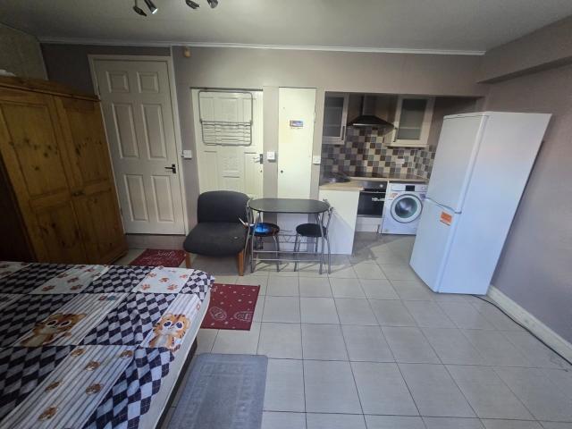 Apartment at Hartslock Drive, Greater London
