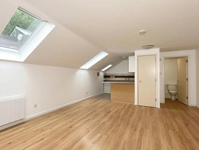 Apartment at Haseltine Road, Greater London