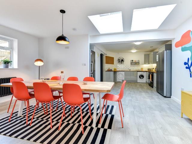 Apartment at Heath Hill Avenue, Brighton