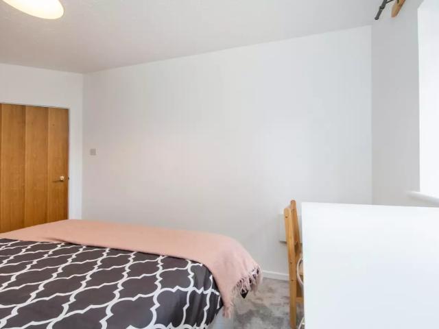Apartment at Heathfield Court, Greater London