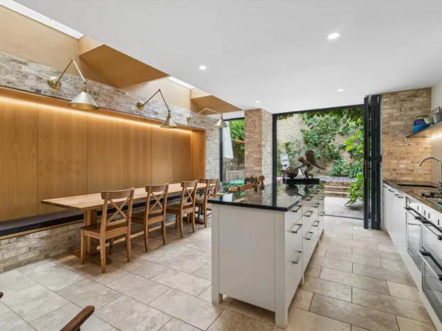 Apartment at Hedley Row, Greater London