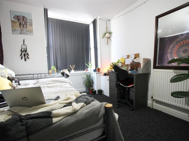 Apartment at Heeley Road, Birmingham