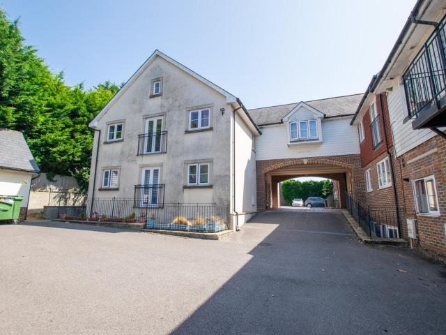 Apartment at Hempstead Road, Wealden