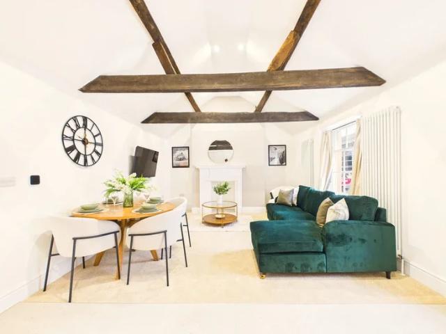 Apartment at Henrietta Street, Cheltenham