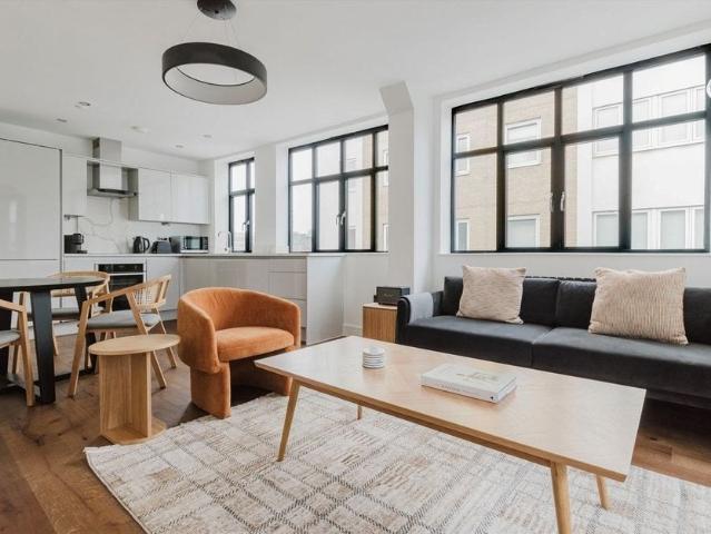 Apartment at Henriques Street, Greater London