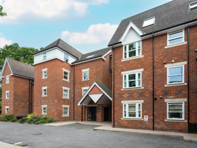 Apartment at Hernes Road, Oxford