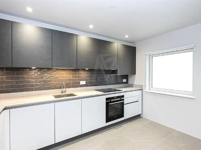 Apartment at High Road, Epping Forest