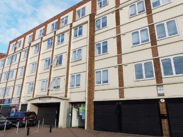 Apartment at High Road, Greater London