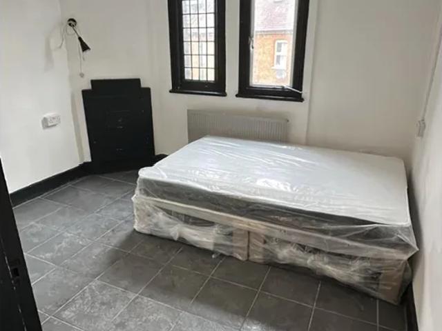Apartment at High Road, Greater London