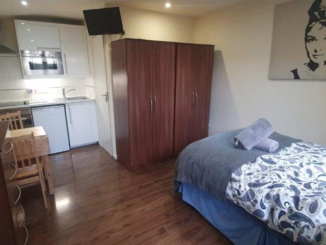 Apartment at High Road, Greater London