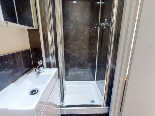 Apartment at High Road, Greater London