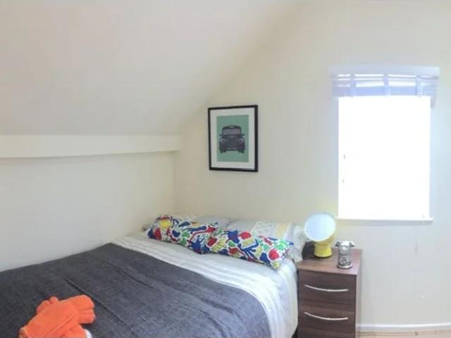 Apartment at High Road, Greater London