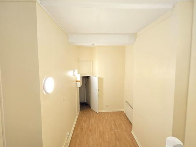 Apartment at High Road Leytonstone, Greater London