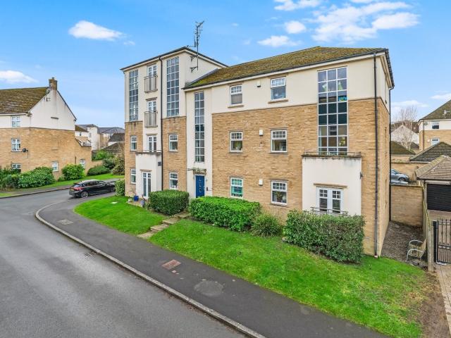 Apartment at High Royds Drive, Leeds