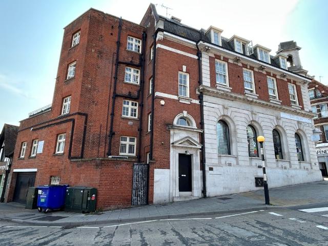 Apartment at High Street, Chatham