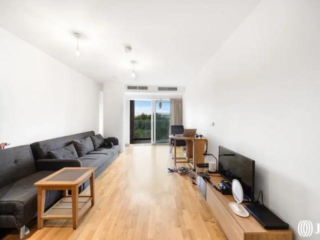 Apartment at High Street, Greater London