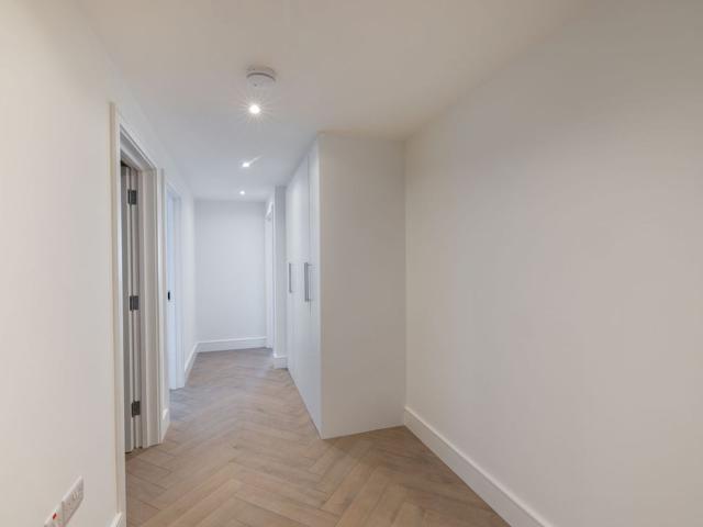 Apartment at High Street, Greater London
