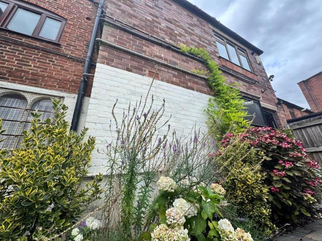 Apartment at High Street, East Staffordshire