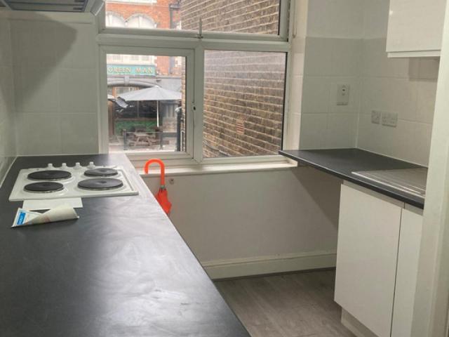 Apartment at High Street Harlesden, Greater London