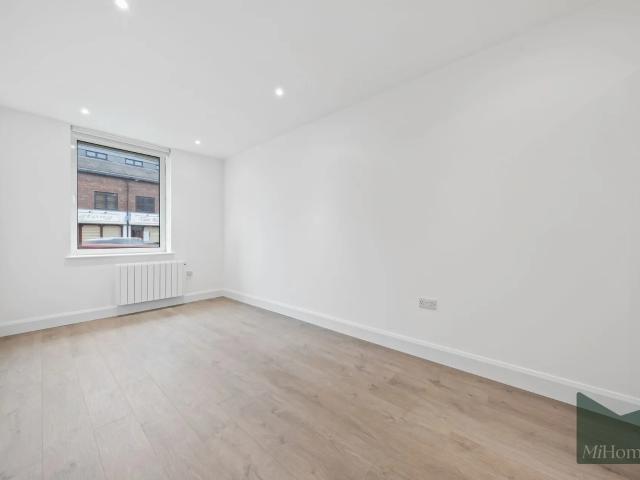 Apartment at High Street, Hertsmere
