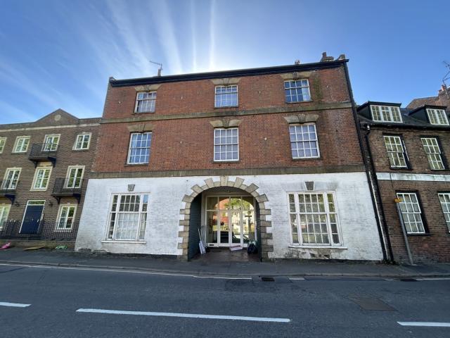 Apartment at High Street, South Holland
