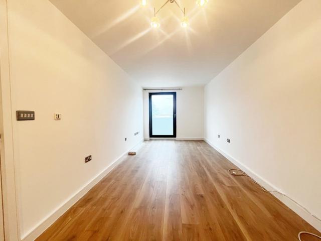 Apartment at High Street, Slough