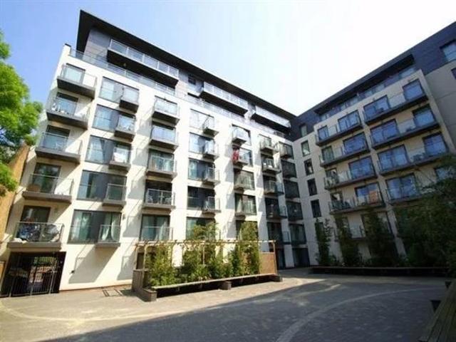 Apartment at High Street, Slough