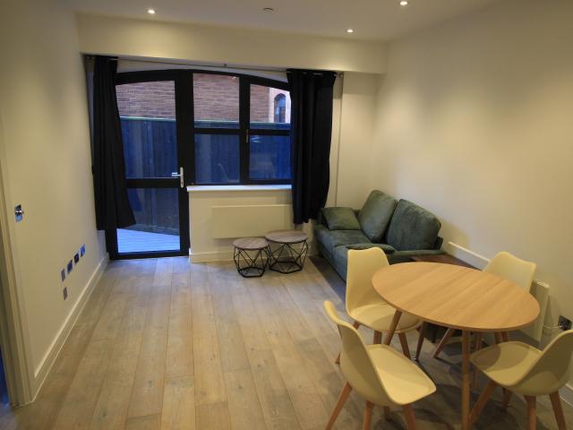 Apartment at High Street, Slough