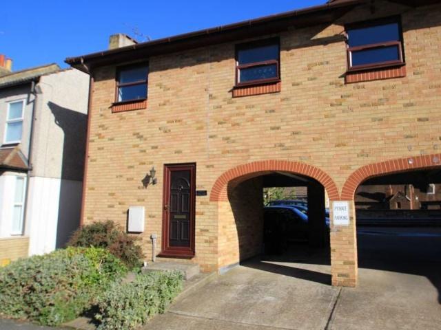 Apartment at High Street, Swanley