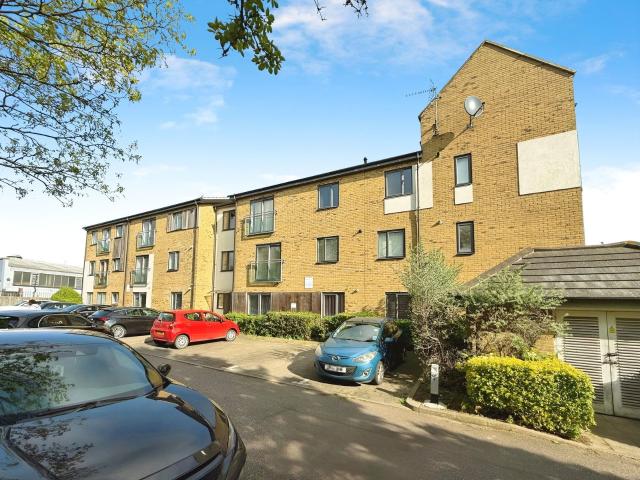 Apartment at High Street, Swanley