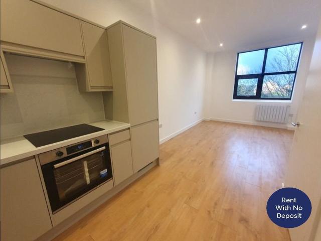 Apartment at High Street, Publow